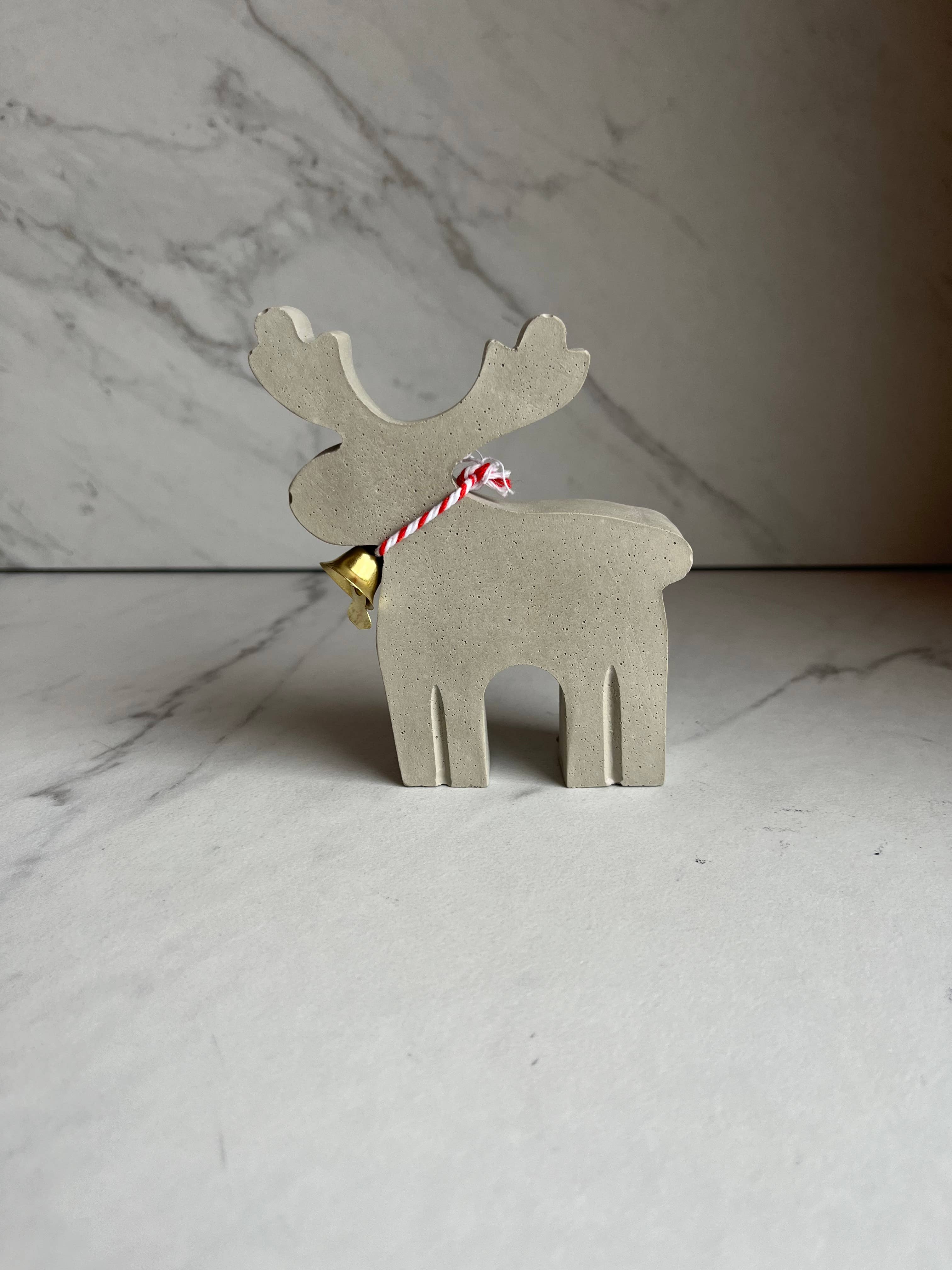 Nora - Wholesale Christmas Decoration - Concrete Christmas Reindeer5