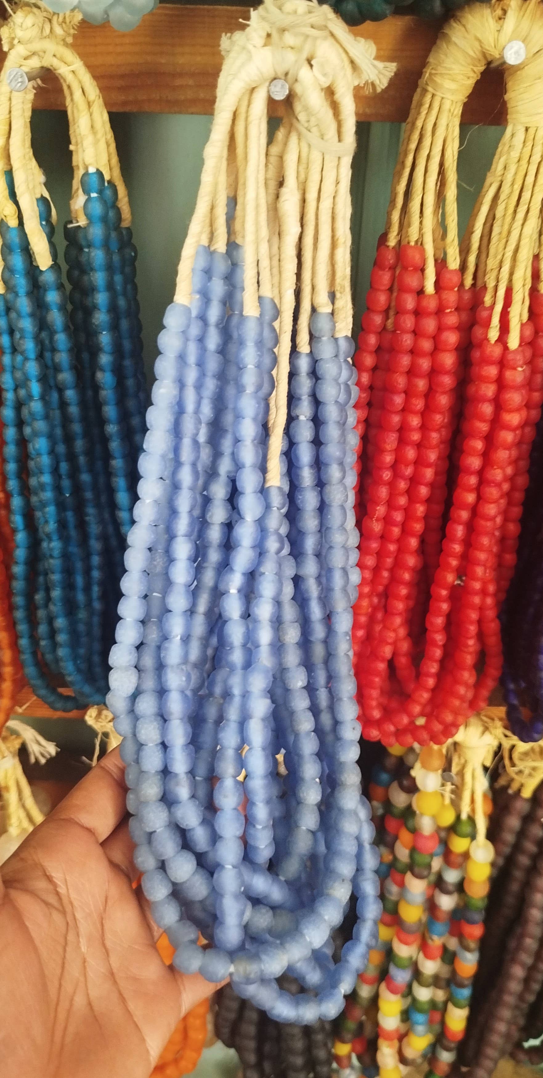 African Craft Collection - Vente Perle - Perle en verre recyclé en poudre du Ghana - Pour la fabrication de bijoux5