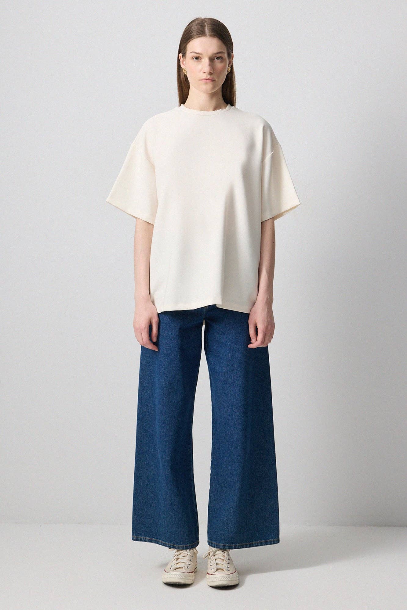 Ecru KURZÄRMLIGES CREPE-T-SHIRT für den Großhandel auf Faire1