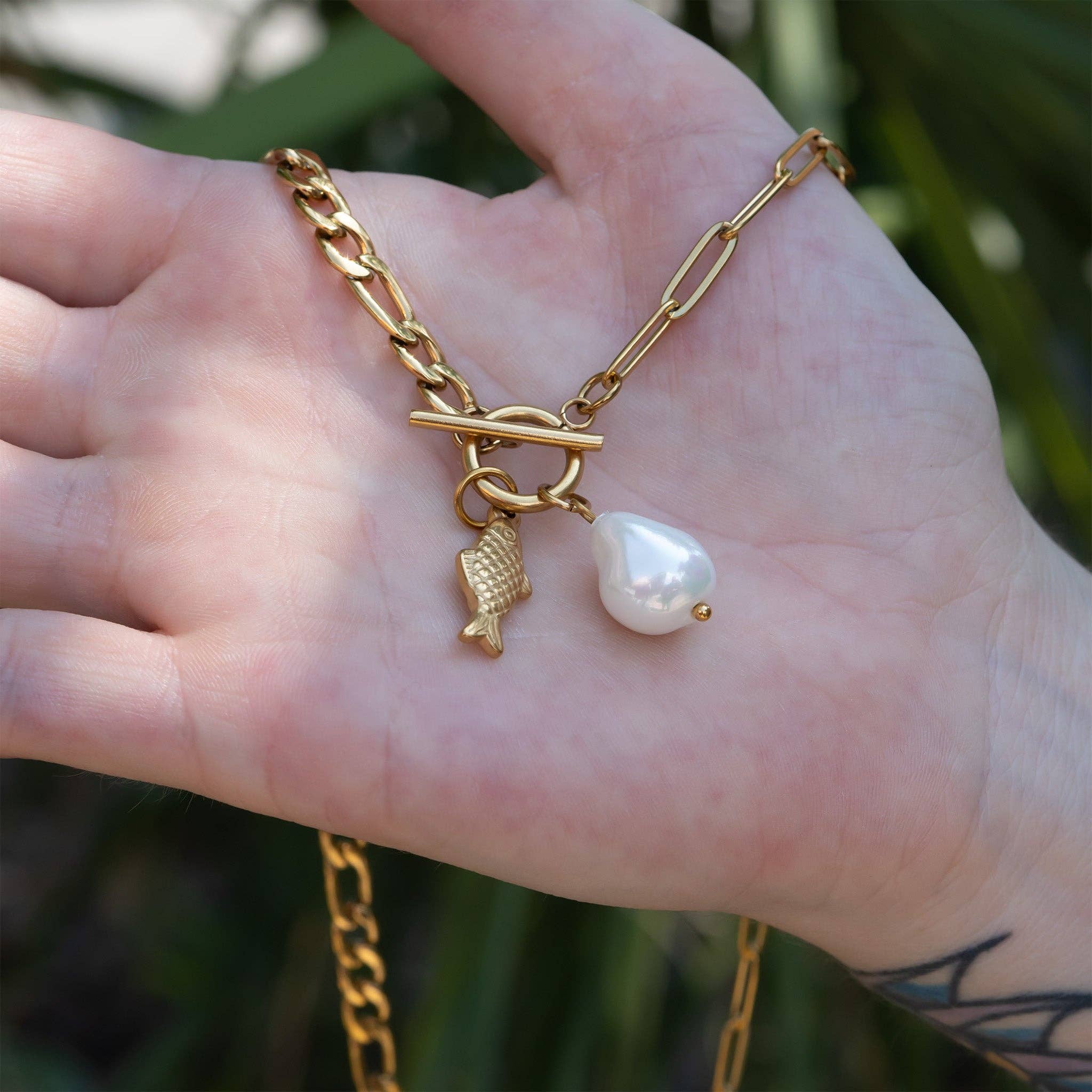 WJW - Wholesale Pendant/Charm Necklace - 18K Gold PVD Toggle Clasp Freshwater Pearl Charm Necklace1