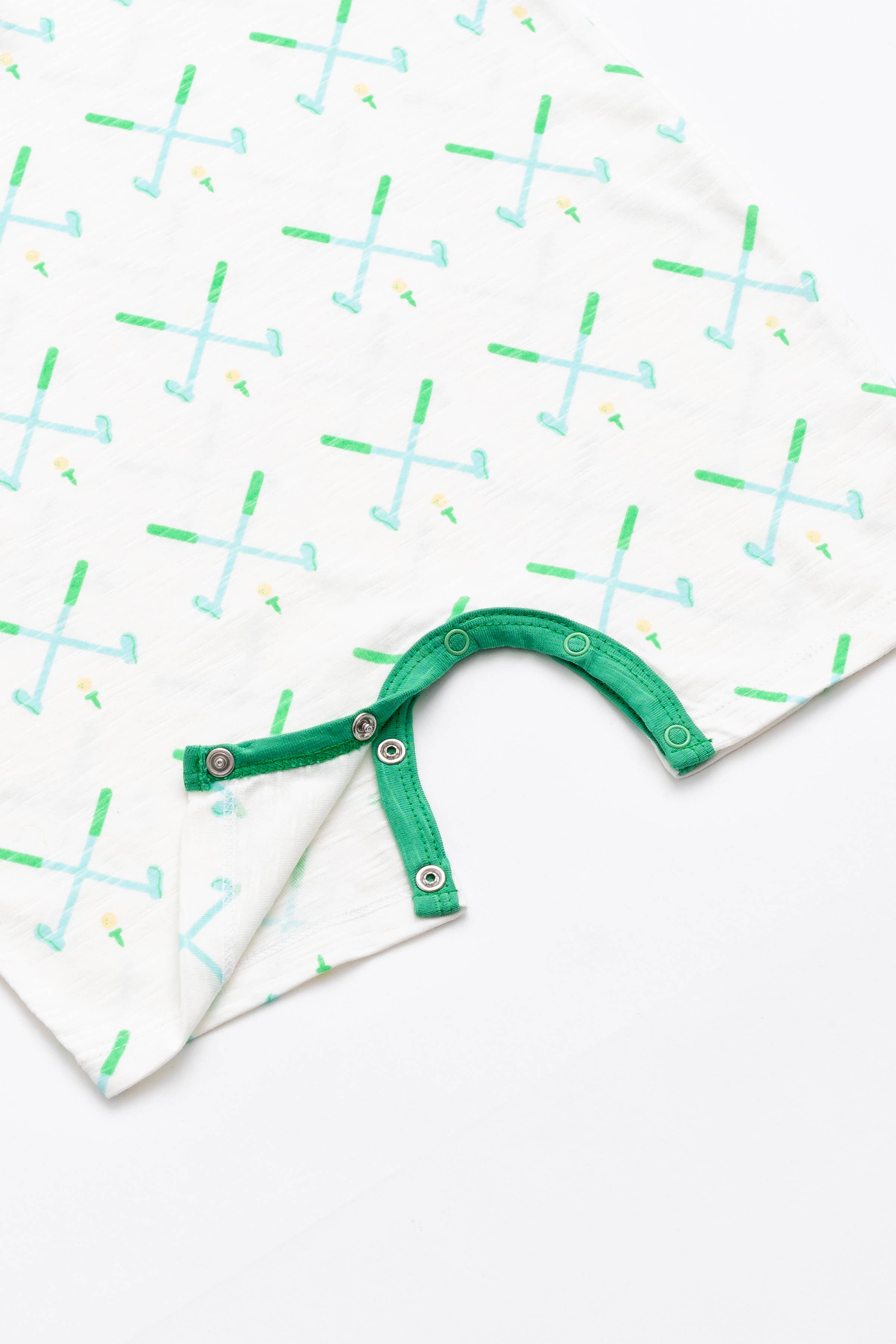 Monica + Andy – wholesale Byxdress - Baby – Baby Shorty Little Slugger Baby Romper_Golfdag1