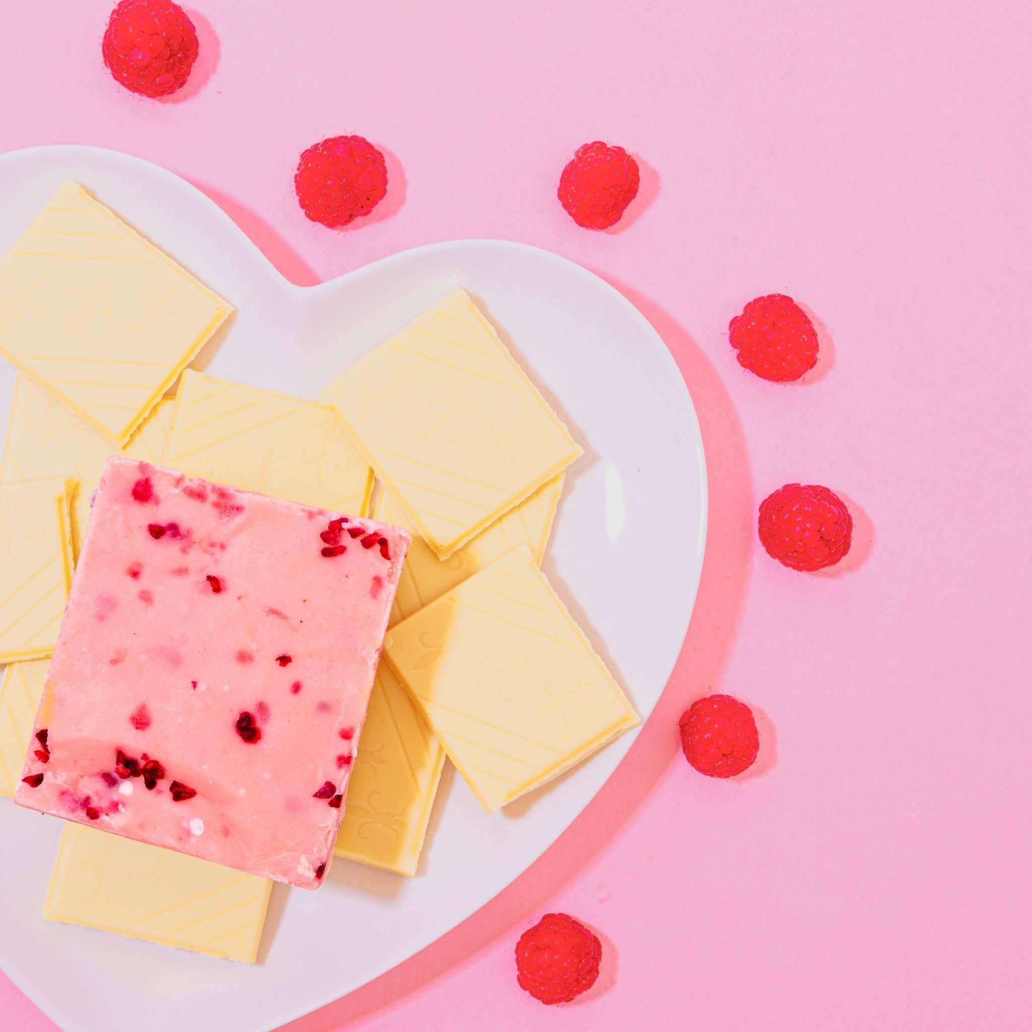 Slab Artisan Fudge – wholesale Fudge – Raspberry & White Choc Fudge Slab1