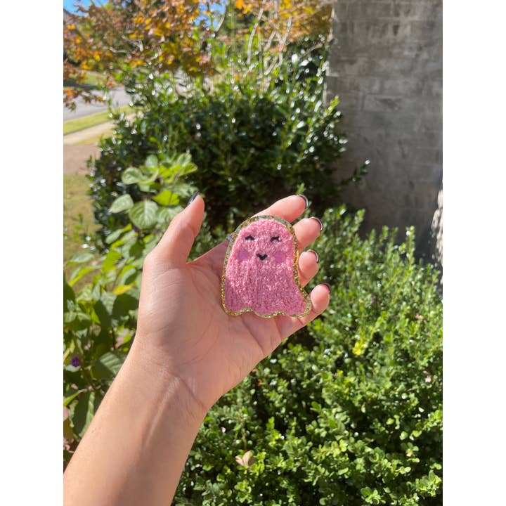 Ferro Fantasma Rosa Chenille sobre Patch por atacado de Rogue Society Apparel®️