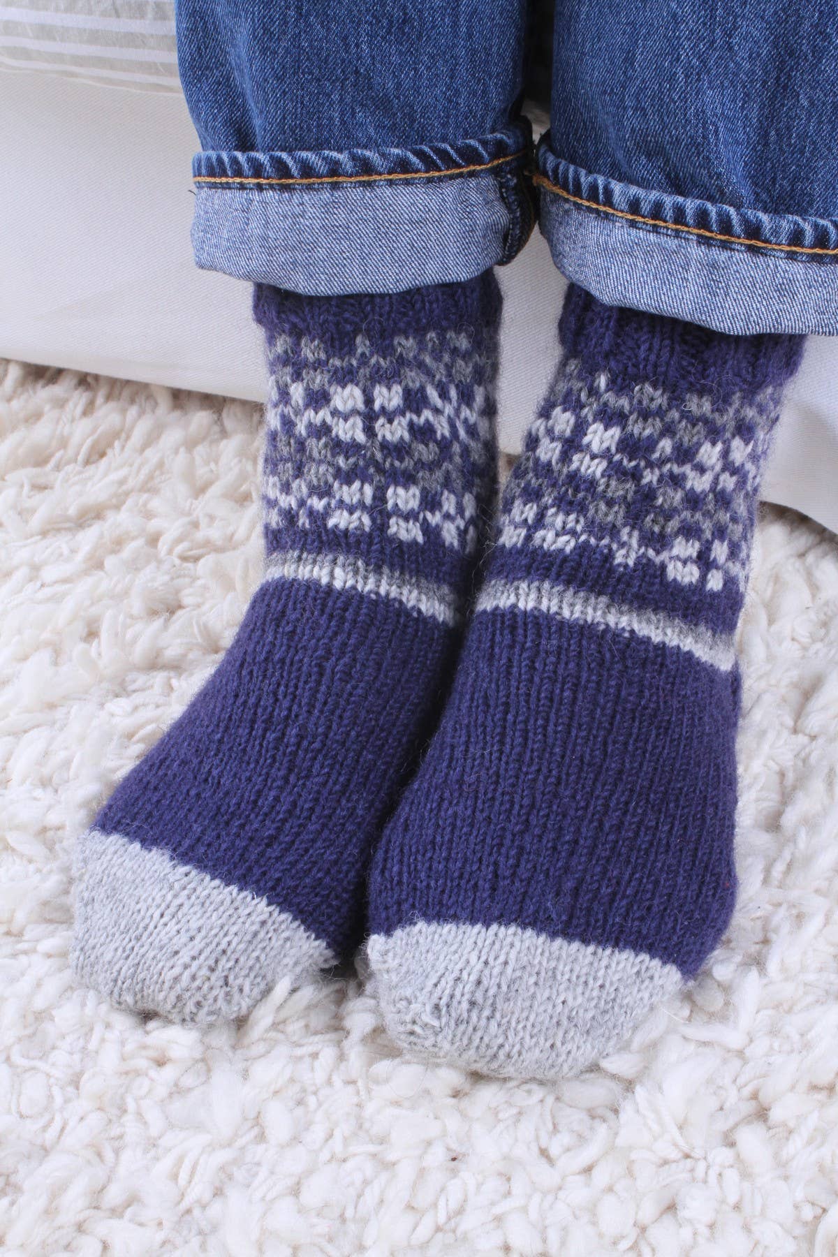 Marine Heren Rosslare Fair Isle Gebreide Sofasokken Marineblauw Wol voor groothandel op Faire2