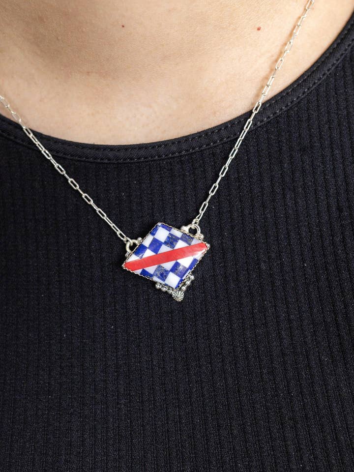 Collier Déclaration à Rayures de Liberté et à Carreaux pour la vente par Krush Kandy