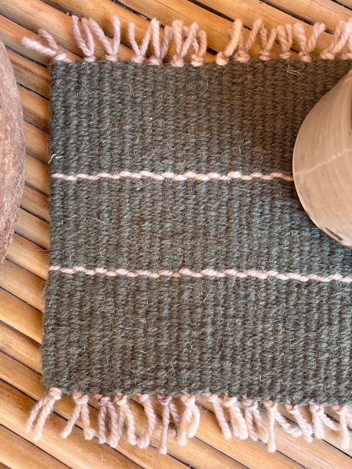 Dessous de plat - Rayures Simples pour la vente par Jubilee Trading Co. | Ethical Trade Decor + Accessories