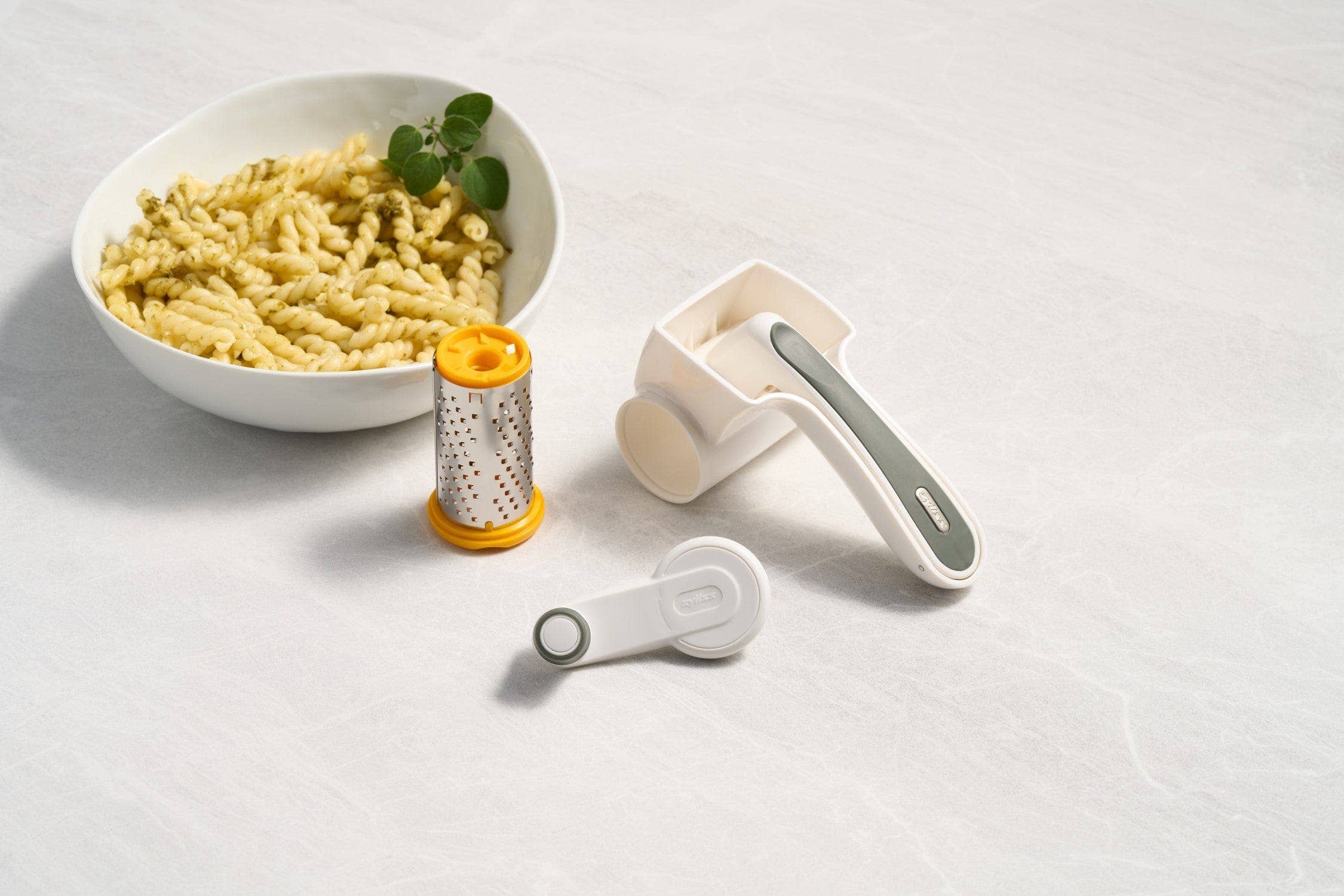 DKHB [Zyliss, Cole & Mason, Swissmar, AdHoc, Ken Hom] - Wholesale Grater - Zyliss Classic Cheese Grater2