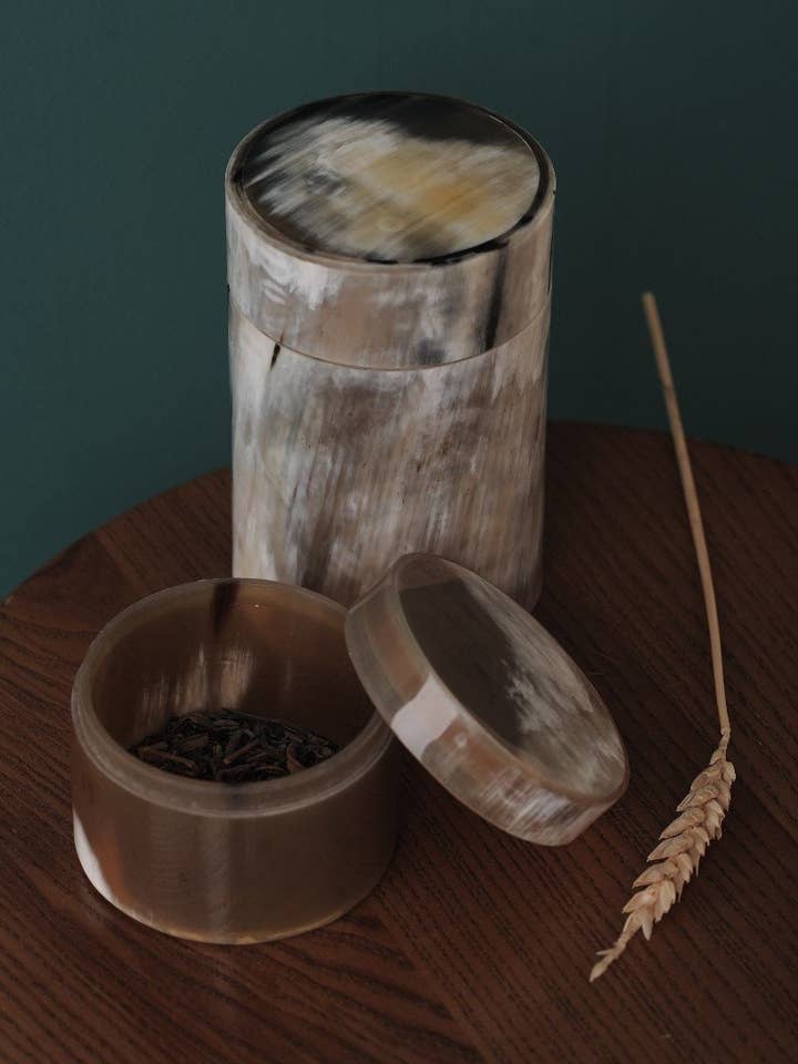 Boîte à thé haut de gamme en corne de buffle pour la vente par Hala Design