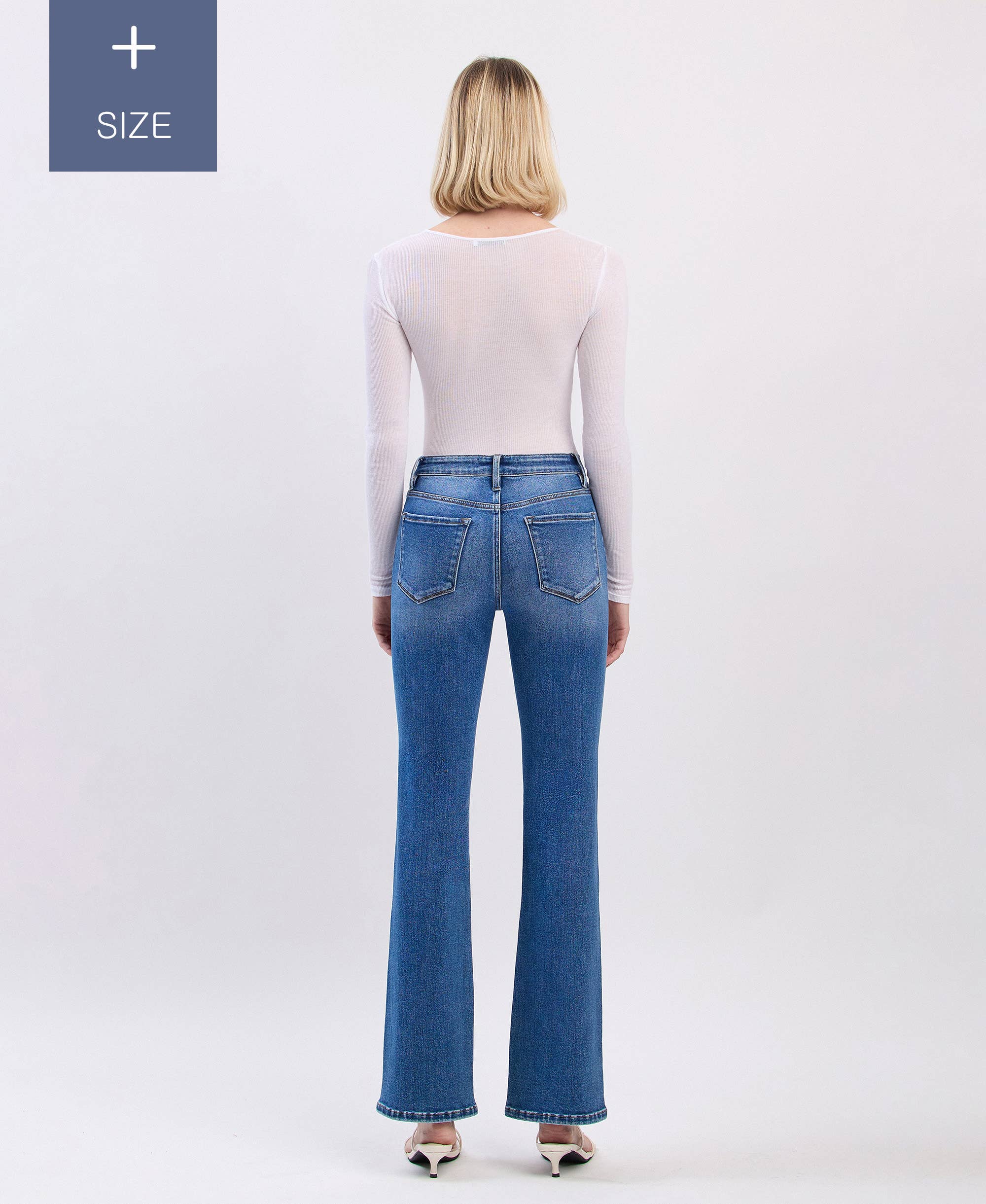 RADIANTE JEANS A ZAMPA A VITA ALTA CON CONTROLLO DELLA PANCIA TAGLIA FORTE LV1545-P in vendita all'ingrosso su Faire6