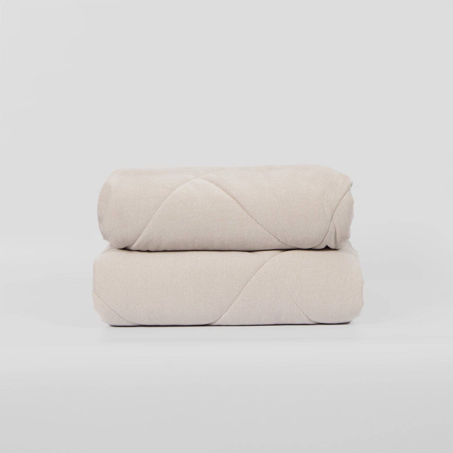 Eris Beige Jersey Quilt for wholesale on Faire