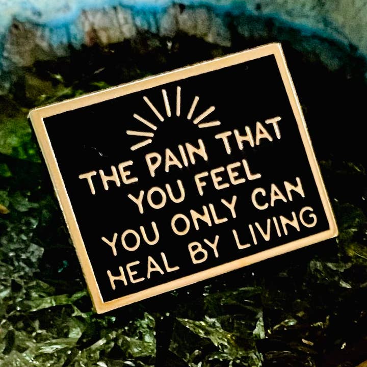 Smärta som du känner Buffy Emalj Lapel Pin psykisk hälsa för wholesale av The Silver Spider