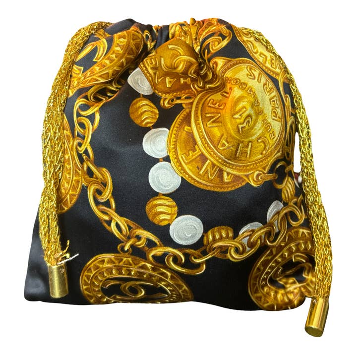 Vintage Luxe Up - Wholesale Crossbody bag – Women's - Chanel CC Logo Coins Noir Vintage Scarf Crossbody Bag2