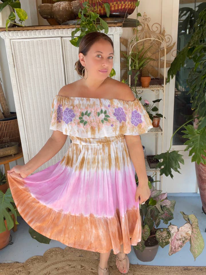 Vestido bordado tie dye fora do ombro por atacado de Pink and Silver