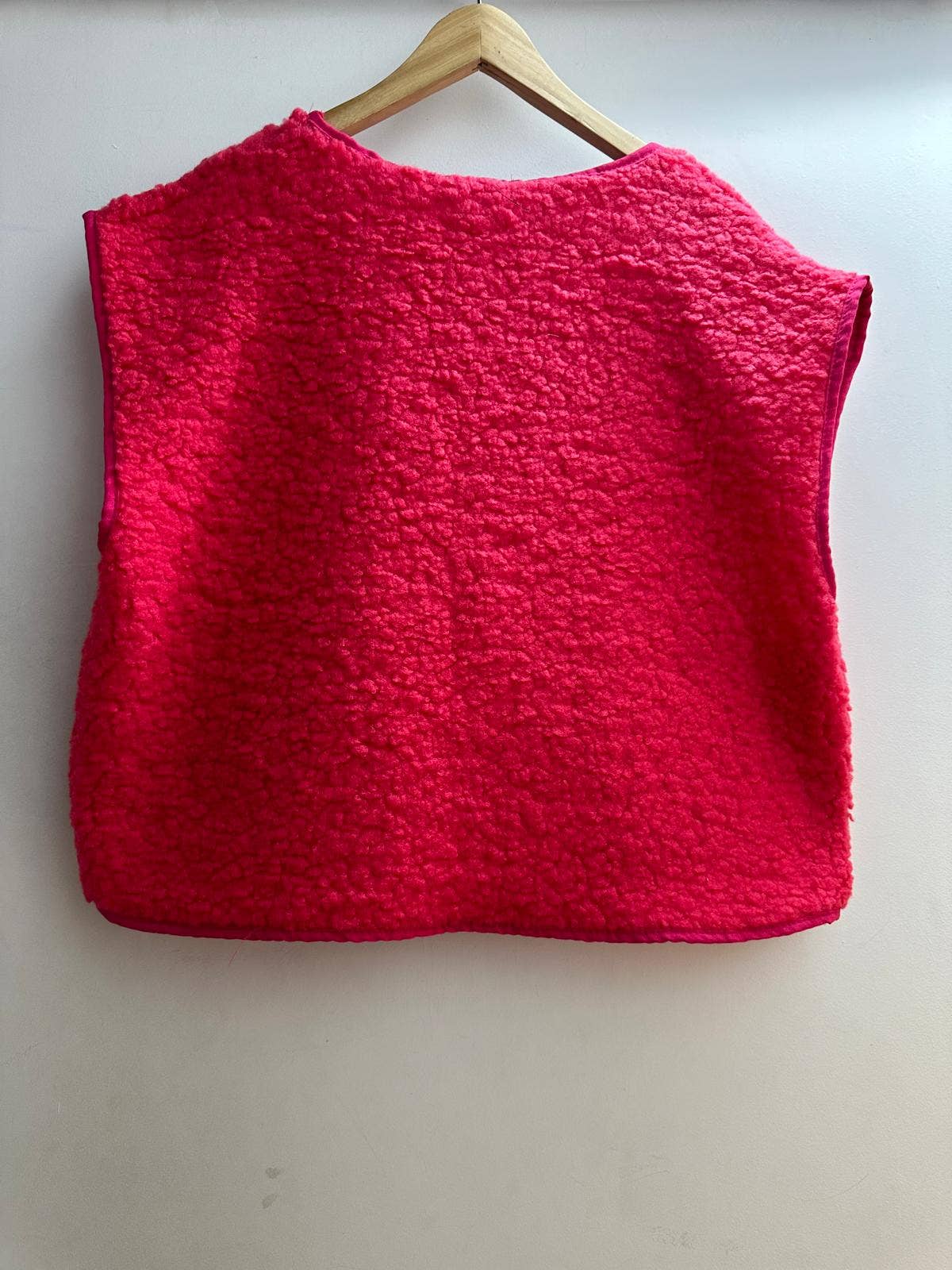 LORIANE - Wholesale Outerwear Vest - Women's - 24510 vest vest with one size fits all 
4