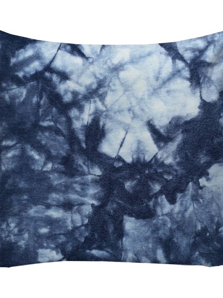 Blue Tie Dye kussenhoes voor wholesale door Alison Gordon Studio