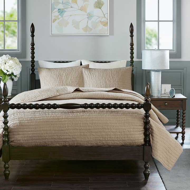 Olliix - Wholesale Bedding Set - 3 Piece Hand Quilted Cotton Quilt Set, Linen1