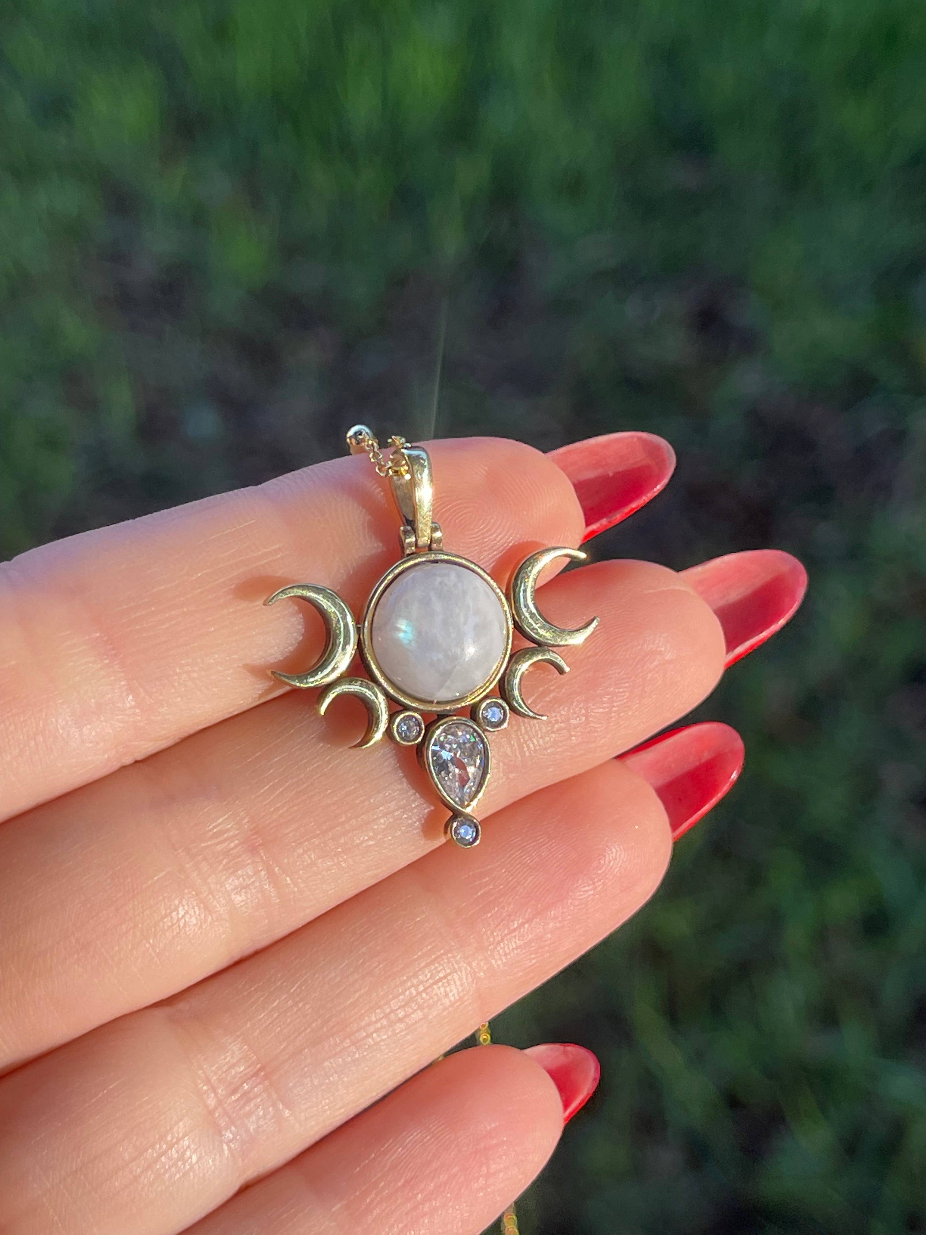 Flesh & Soul - Wholesale Pendant/Charm Necklace - FIVE MOONS MOONSTONE Necklace14