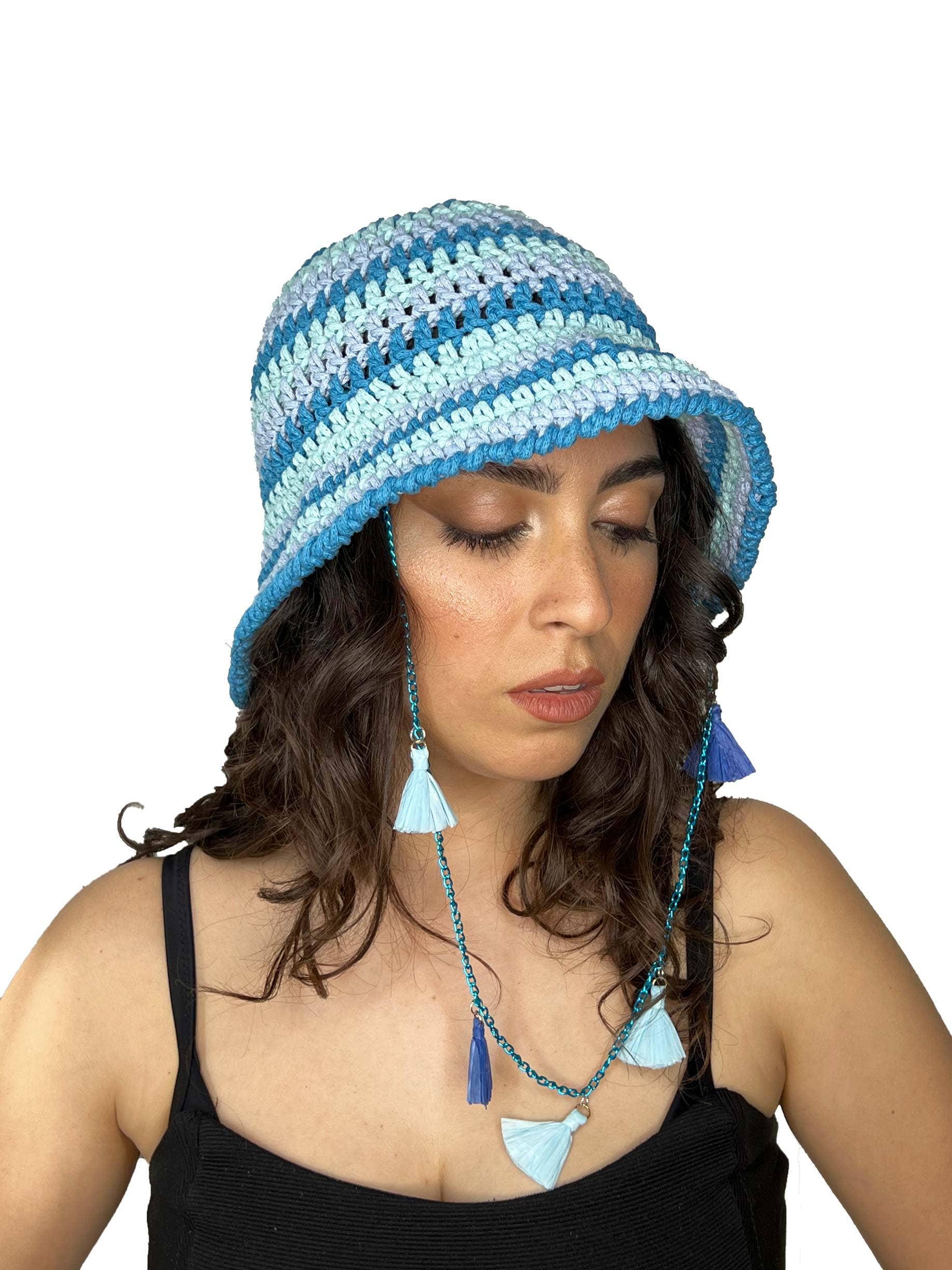 Tétè Accessories - Wholesale Bucket Hat - Women's - Cappello all'uncinetto a righe azzurro e grigio1