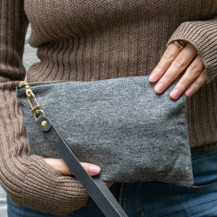 Ash & Rose - Wholesale Wristlet - Felina Tweed Wristlet1