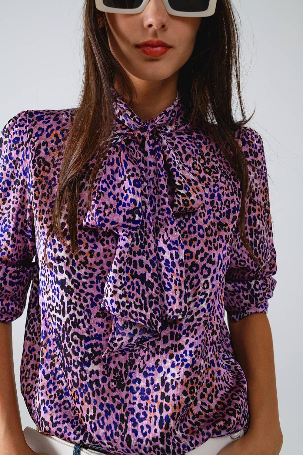 Morado Blusa morada con estampado animal con lazo en el cuello de venta al por mayor en Faire3