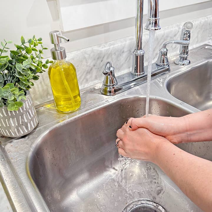 Kurated Korner - Wholesale Soap Dispenser - Cornucopia 8oz Glass Bottles w/ Stainless Steel Pumps (4pk)4