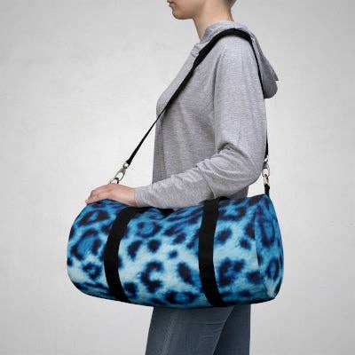 Sac de voyage Blue Cheetah pour la vente par Pkleman Clothing & More