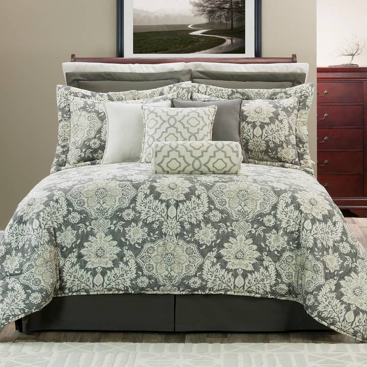 Thomasville at Home - Wholesale Bedding Set - Belmont Metal Comforter Set