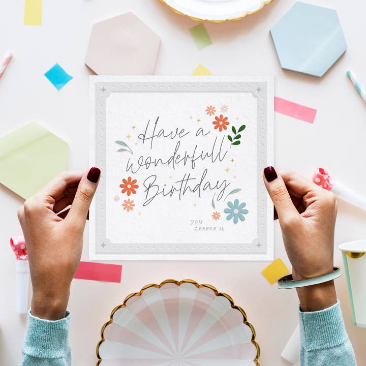 Heyyy Ltd – Engroshandel Fødselsdagskort – Fødselsdagsblomster og type lykønskningskort