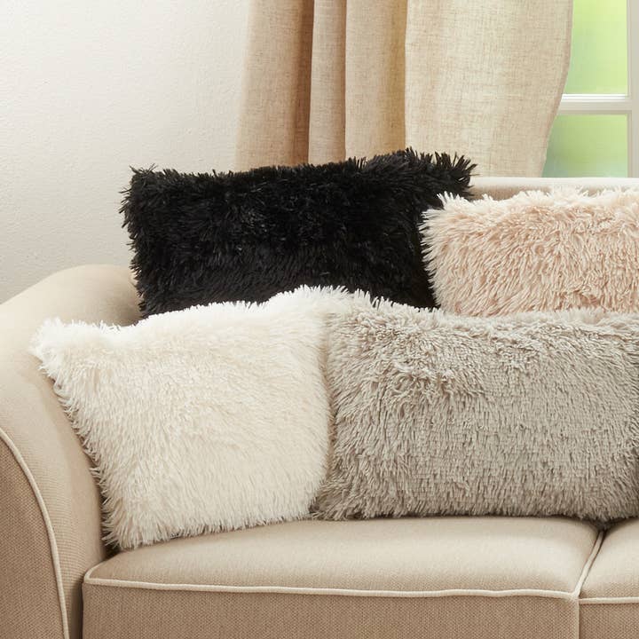 Throw Pillow With Faux Fur Design for wholesale by Saro Lifestyle