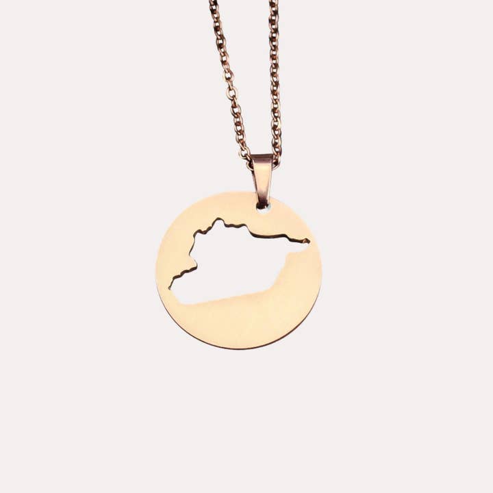 Collier avec carte de la Syrie pour la vente par ZUDO