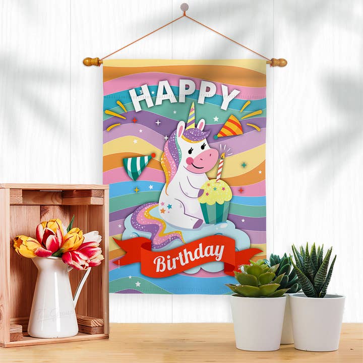 Two Group Flag Co - Venta al por mayor Bandera y manga de viento - Bandera unicornio Happy Birthday Fantasy Sweet Cupcake Garden