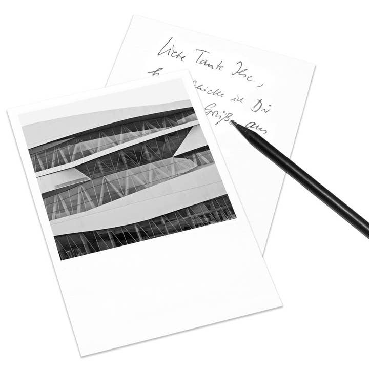 Tarjeta postal Stuttgart - Museo Mercedes para venta al por mayor de COGNOSCO