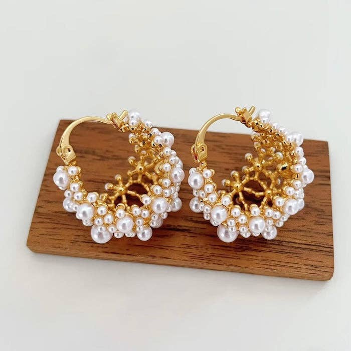 LanLivia – Engroshandel Hoops – Romantiske perlekurv øreringe - Guld og Sølv0