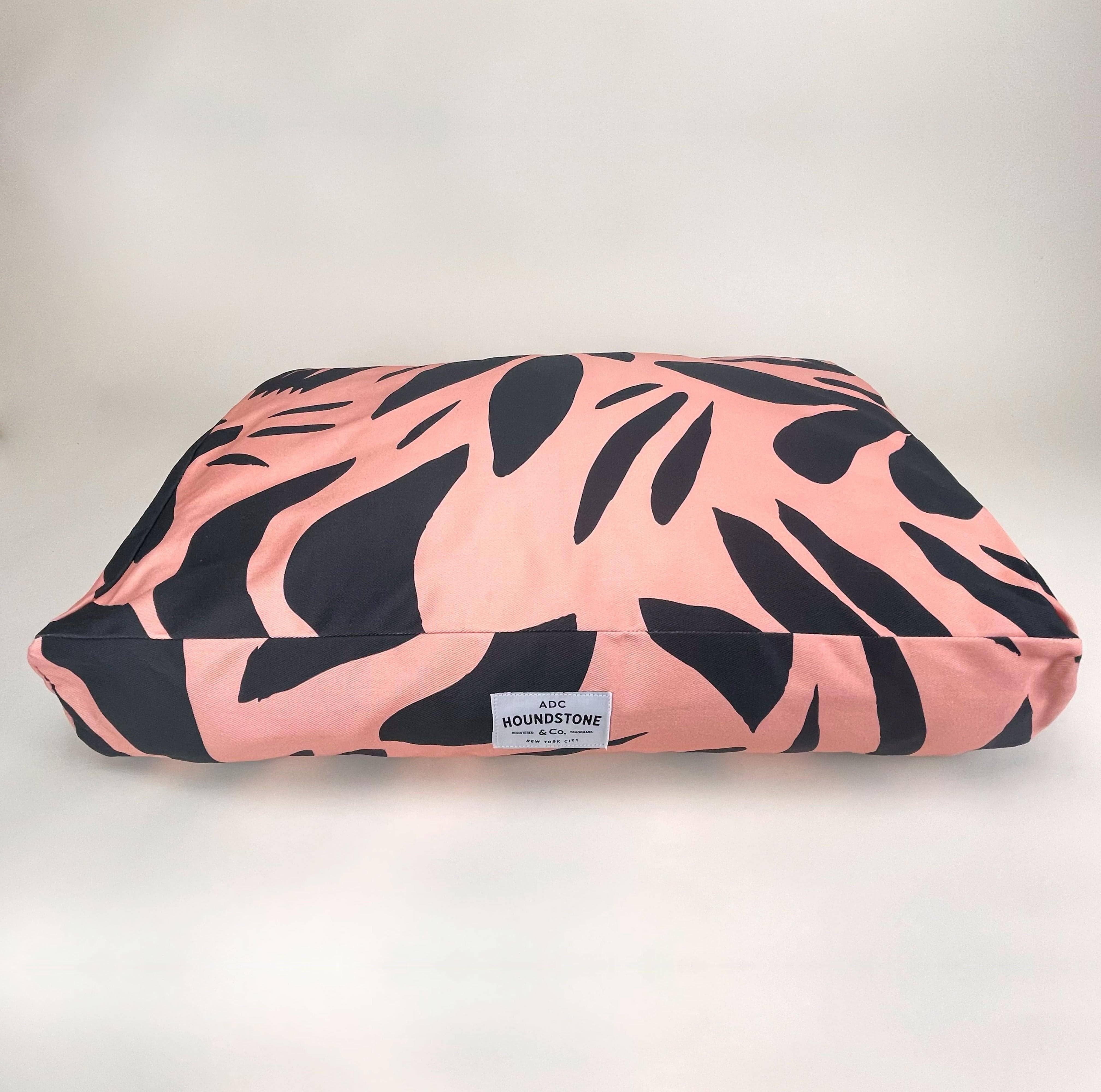 ADC Houndstone & Co. – cama - Gato e cão por atacado – Cama para Cão com Estampa Floral, Forro Impermeável, Fabricado nos EUA, 28"l x 18"p x 4,25"a, Adequado para Animais de Estimação Pequenos6