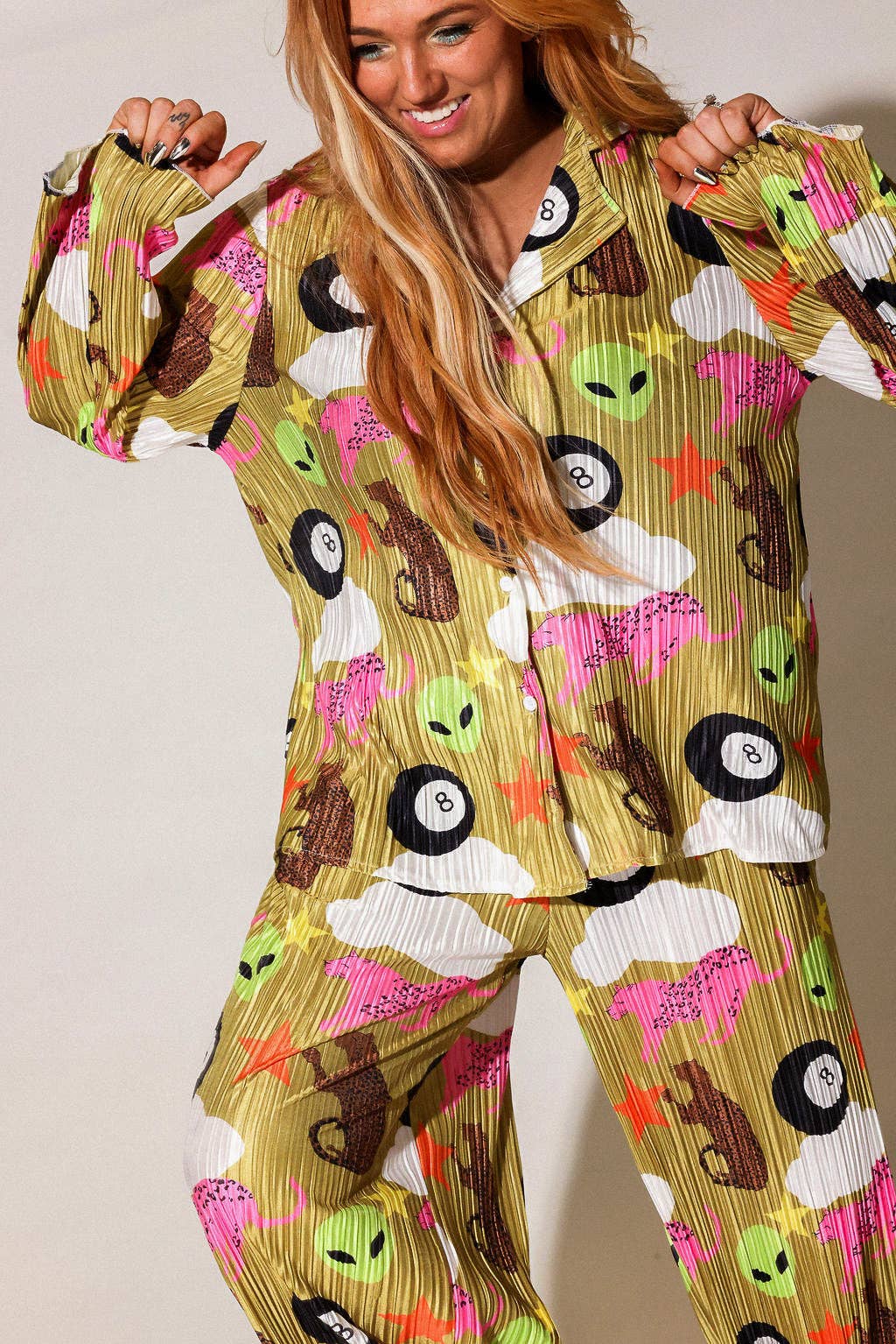 Burnt Toast – Engroshandel Bukser - Dame – Vi kommer i fred Alien Plissé sæt **PÅ LAGER IGEN**7