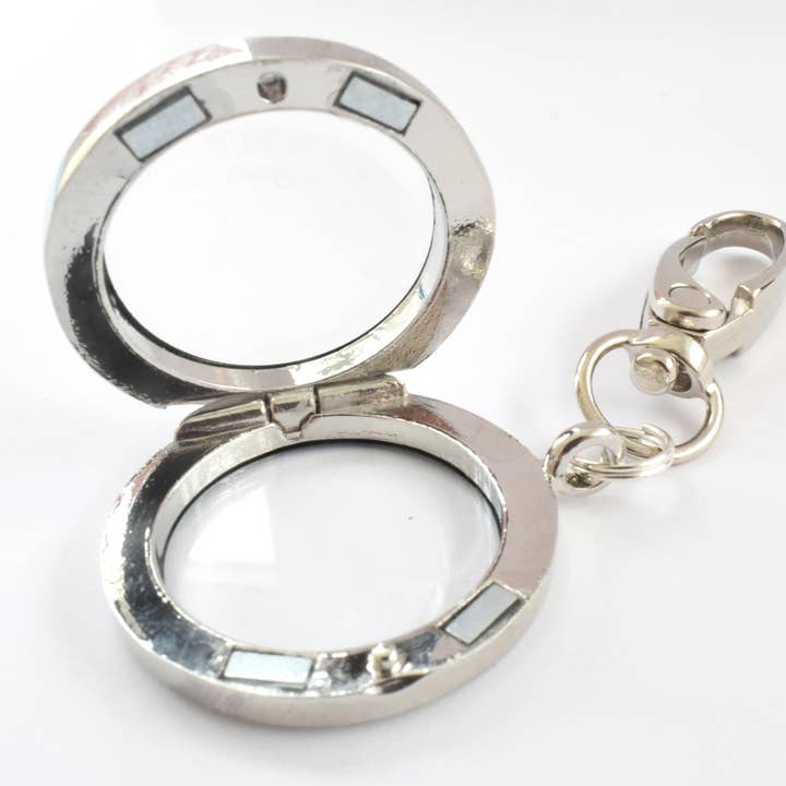 Amaya Rose Ltd. - Wholesale Keychain - Women's - Round Silver Floating Locket Keyring.Handbag Charm Jewellery3
