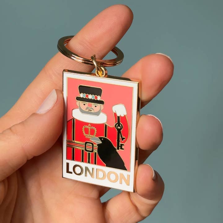 Collectable Cities - Wholesale Keychain – Unisex - Beefeater London Souvenir Keychain – Unique Travel Gift3