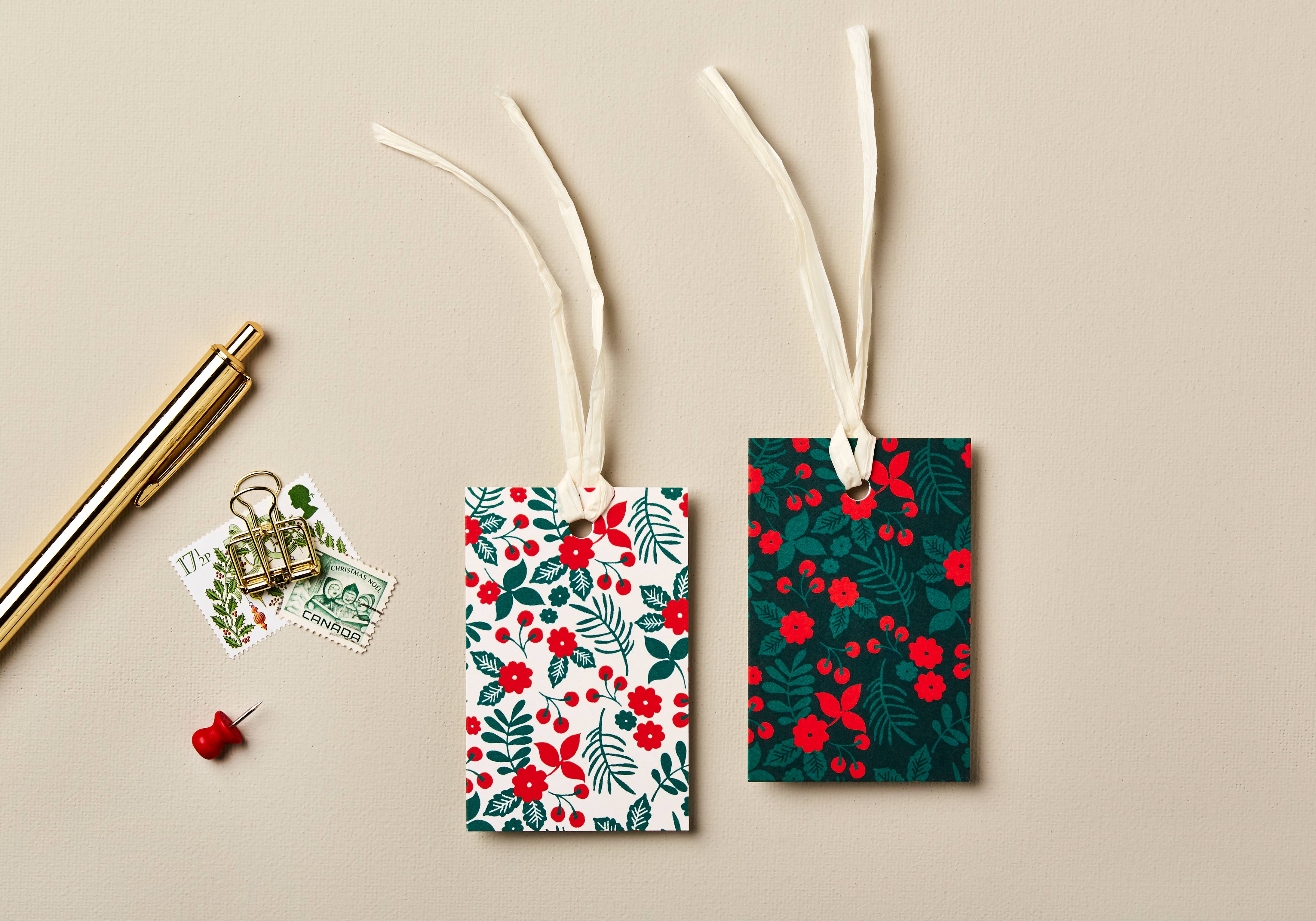 Lucy says I do – wholesale Flat wrap – Festive Flowers Christmas Gift Wrap double sided5