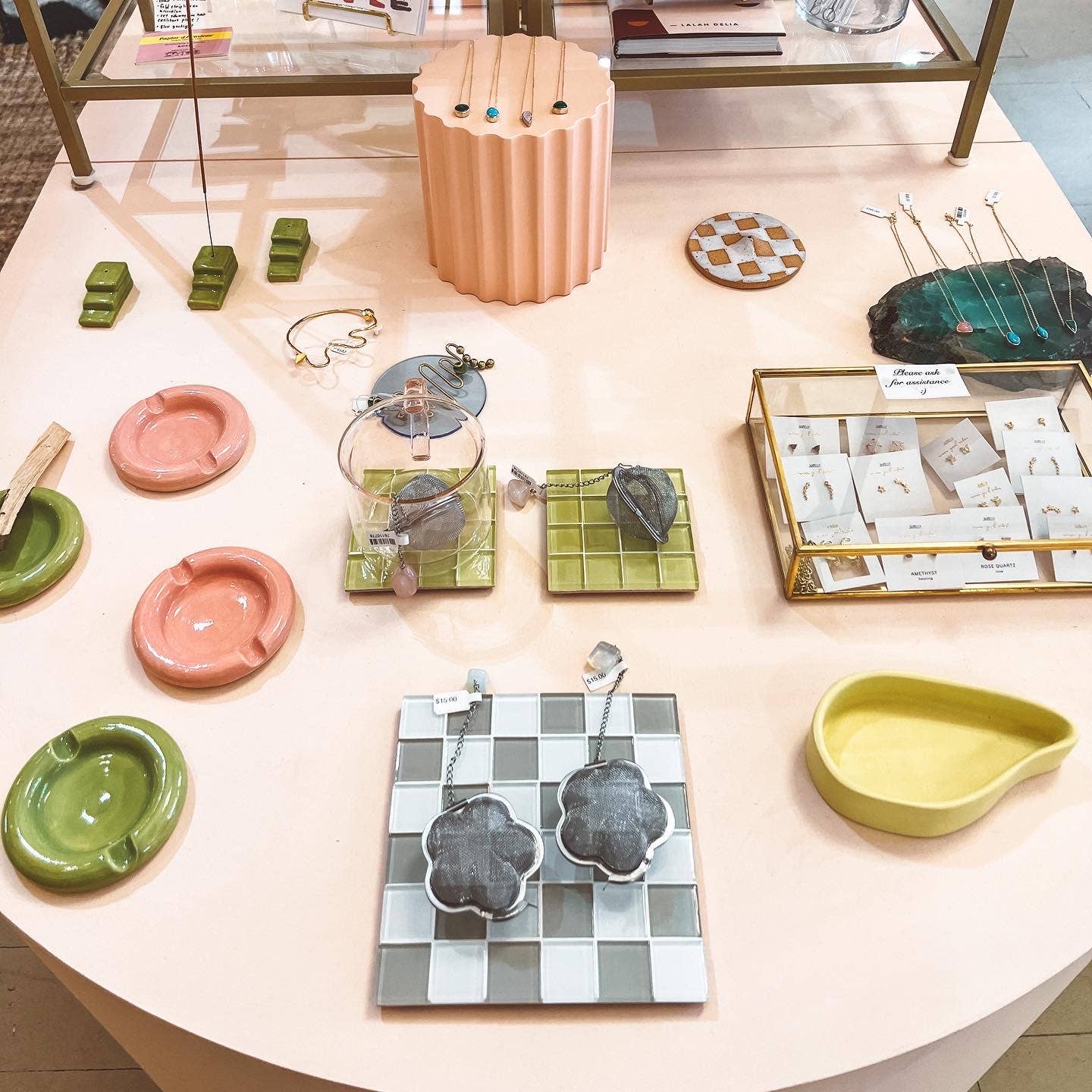 Divine Balance Co. - Wholesale Tea Strainer/Infuser - Daisy Crystal Tea Infuser7