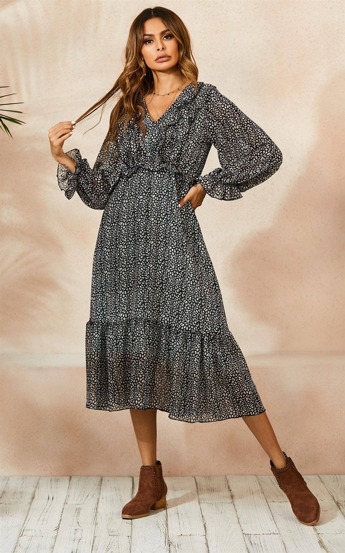 FS Collection - Venta al por mayor Vestido - Mujer - Minivestido de gasa con volantes y estampado de leopardo blanco y negro4