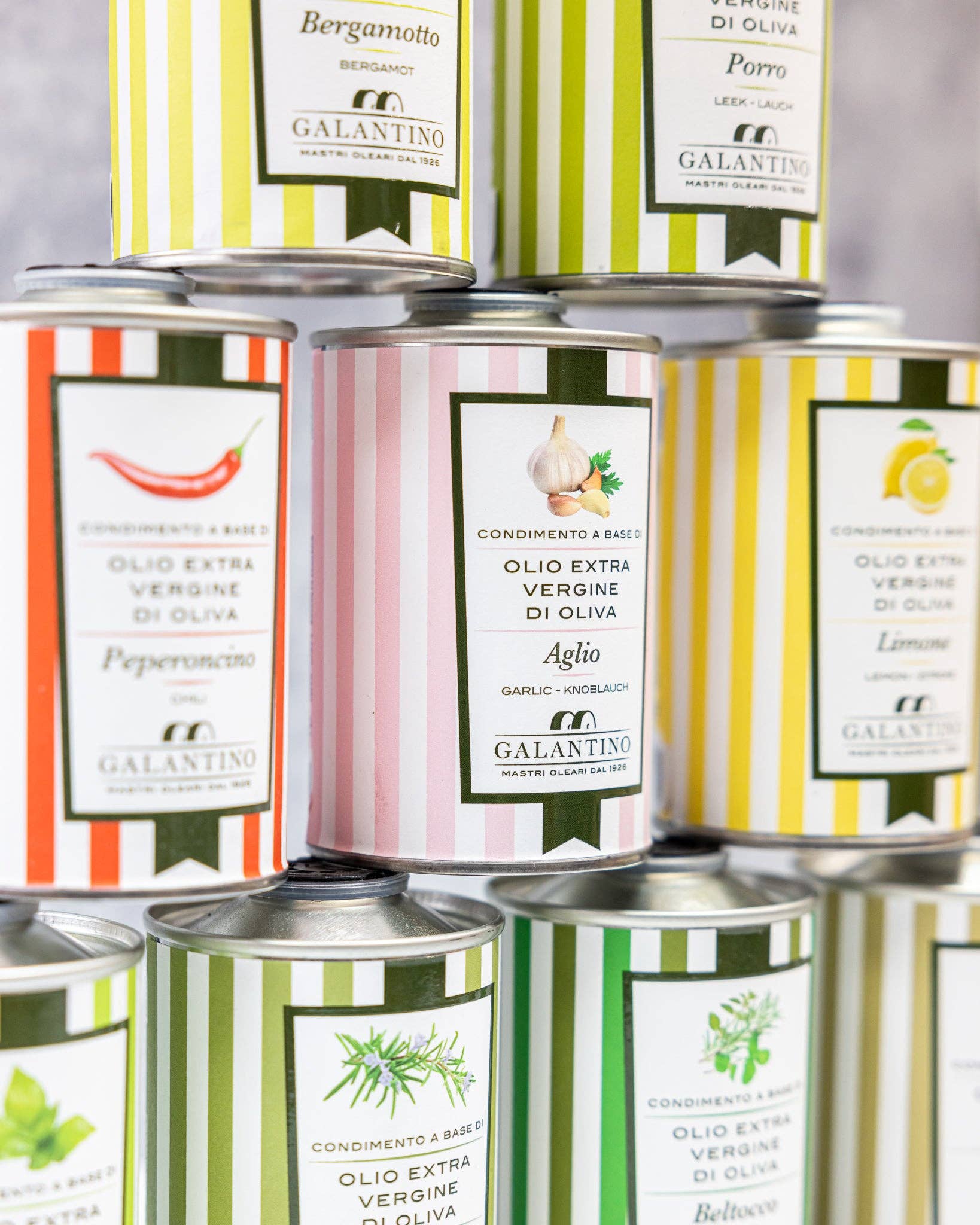 Zia Pia - Wholesale Olive Oil - Garlic Extra Virgin Olive Oil3