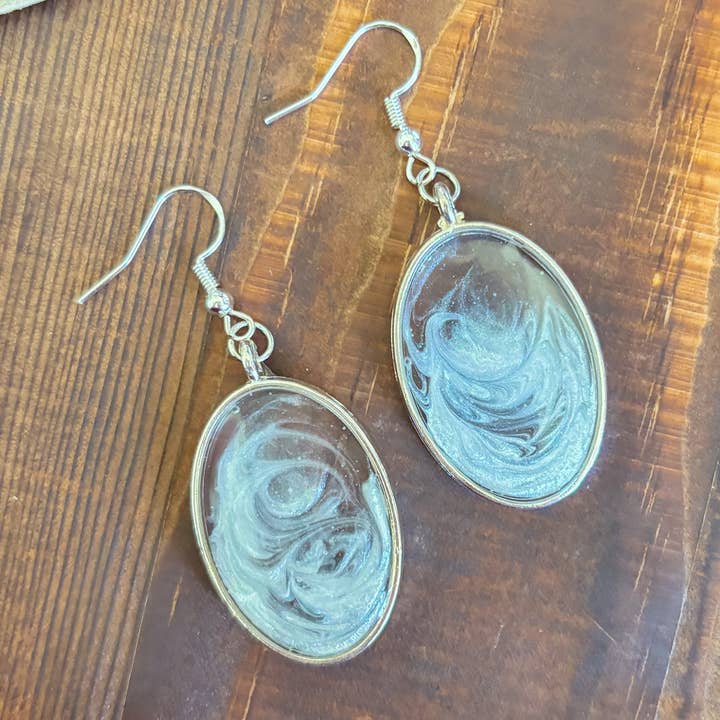 Ohrringe - Unsere Liebe Frau der Barmherzigkeit für den Großhandel von 12th and Blossom