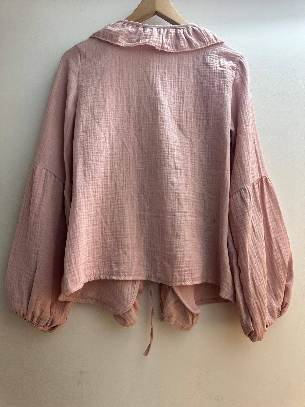 LORIANE – Camisa com botões no colarinho – Mulher por atacado – Camisa de algodão com amarração e nó, tamanho único3