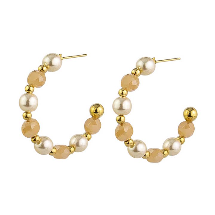 Créoles Sora Pearl pour la vente par Jolie & Deen