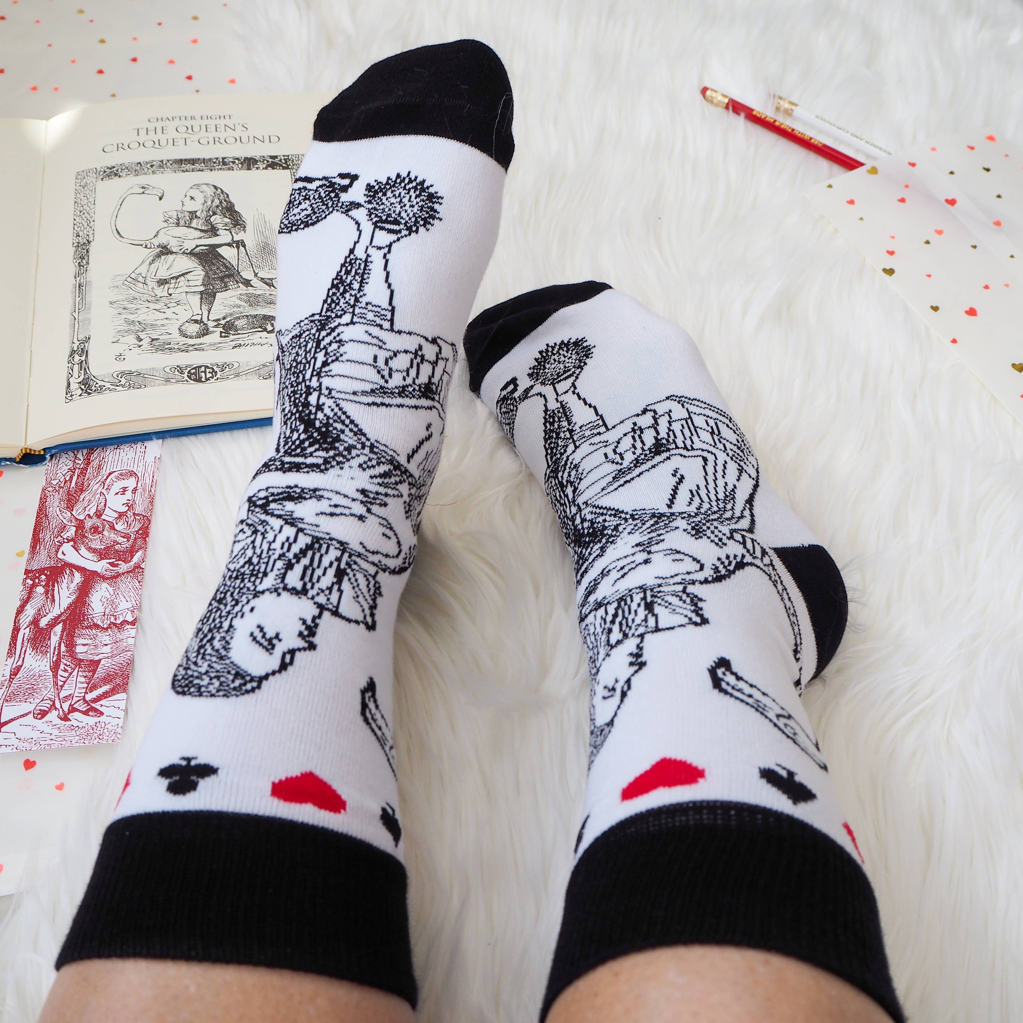 LiteraryEmporium - Wholesale Socks - Unisex - Alice In Wonderland Black White Red Cotton Book Lover Socks5