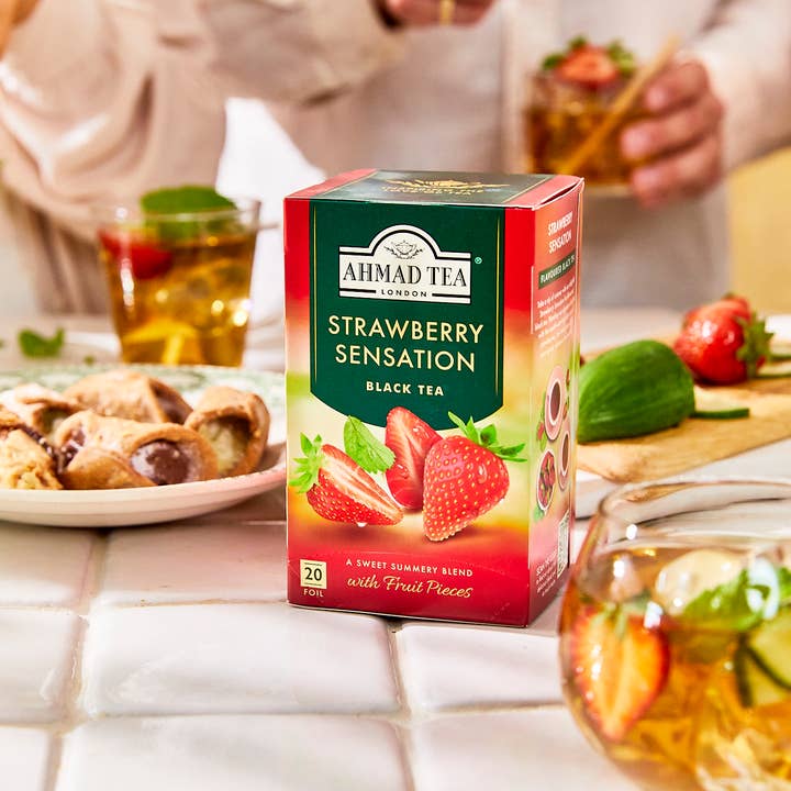 Ahmad Tea – wholesale Tea bags – Strawberry Sensation Black Tea - 20 Teabags2
