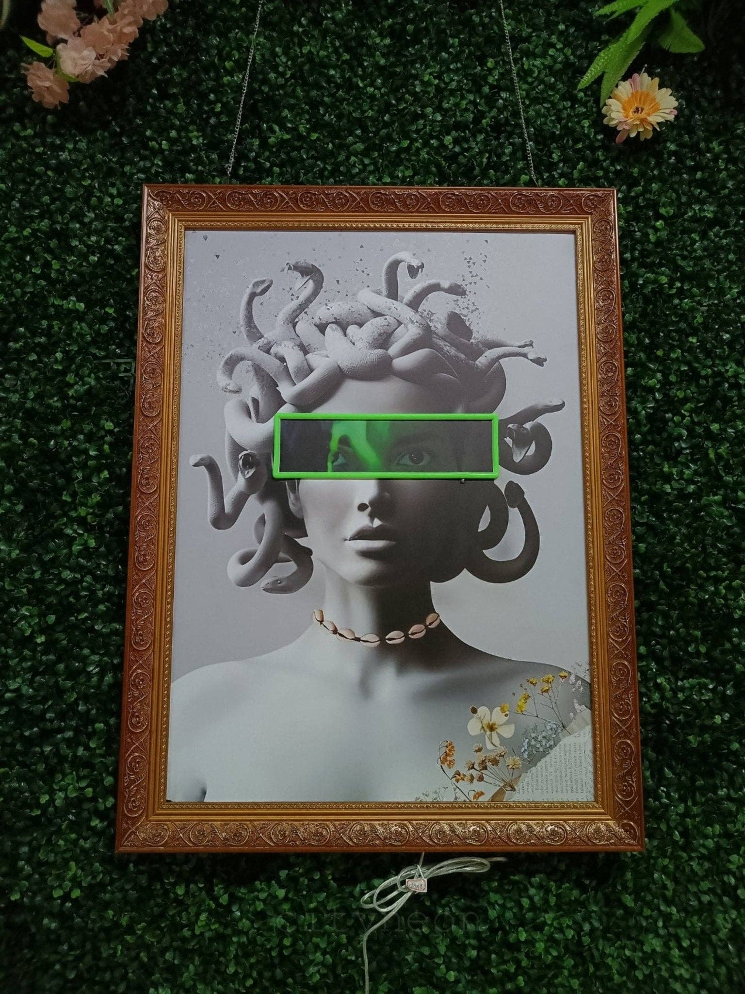 CityNeon – Engroshandel Neonskilt – Unik Medusa Hovedbeklædning Neon Lys | LED Neon Pop Art – Unik Galleri | Kontorvæg Dekoration Statement Stykke til Tatovørstudier5