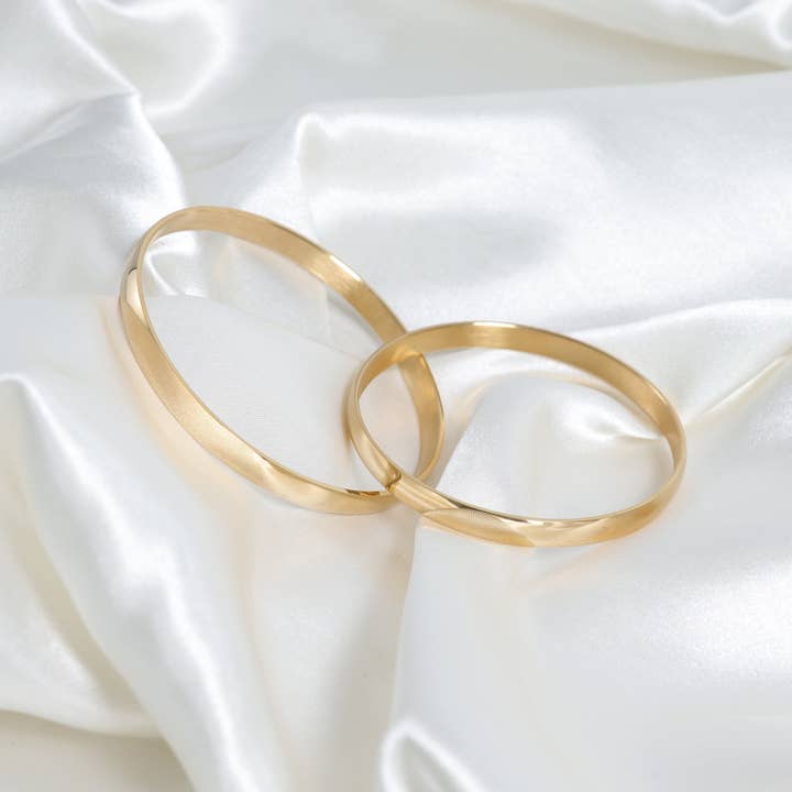 WJW - Wholesale Bangle bracelet - 18K Gold PVD Coated Engravable Stainless Steel Bangle5