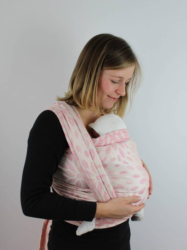 ADViKiDS by ADViTEX GMBH – Großhandel Pucktuch – Baby – KAAMI Babytragetuch Gr. 3 - Flora Rose Powder2