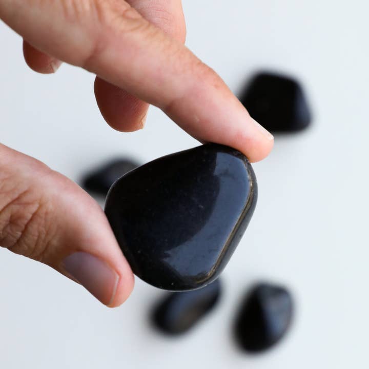 JaxKelly Candles - Wholesale Spiritual Stone/Crystal - Obsidian - Set of 10 Crystals 1